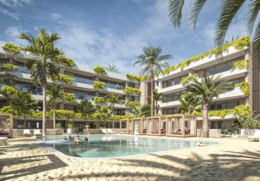 Lives a unique lifestyle by the sea in Marbella West