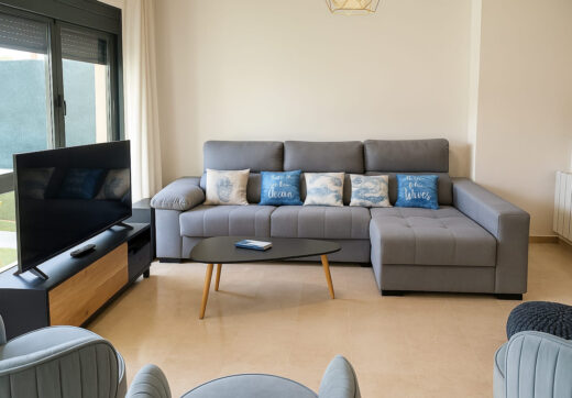 Fully Renovated Townhouse with Expansion Potential in Riviera Beach, Cancelada