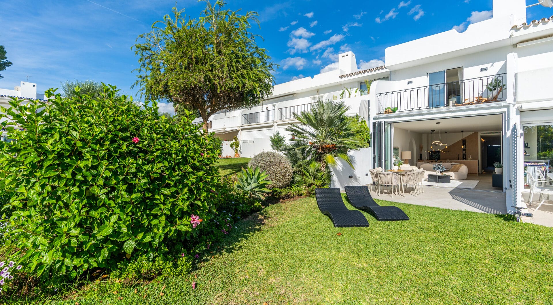 Casa Preciosa, a fully refurbished 4-bedroom, spacious townhouse in The Golf Valley of Nueva Andalucia, Marbella