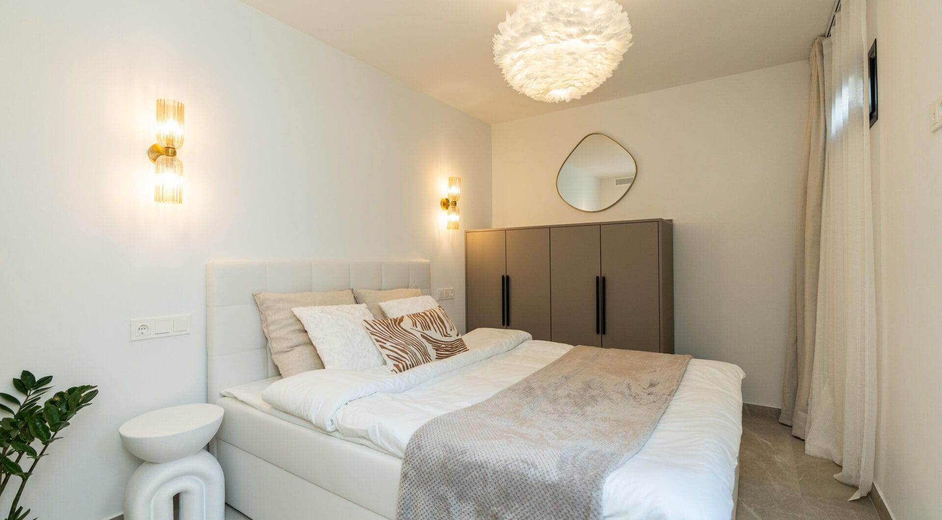 Casa Preciosa, a fully refurbished 4-bedroom, spacious townhouse in The Golf Valley of Nueva Andalucia, Marbella