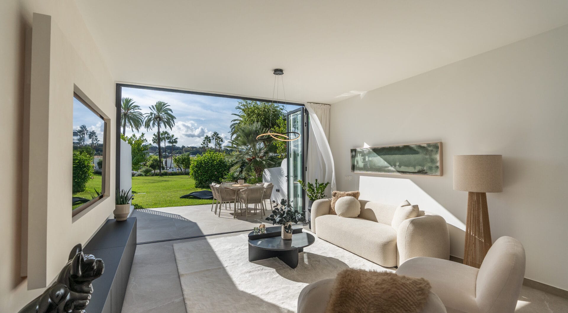 Casa Preciosa, a fully refurbished 4-bedroom, spacious townhouse in The Golf Valley of Nueva Andalucia, Marbella