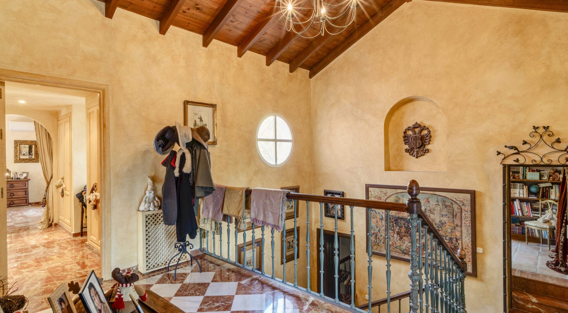 Charming five-bedroom Andalusian style villa in the gated community Puerto de Los Almendros, Benahavis with guest apartment