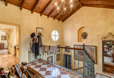 Charming five-bedroom Andalusian style villa in the gated community Puerto de Los Almendros, Benahavis with guest apartment