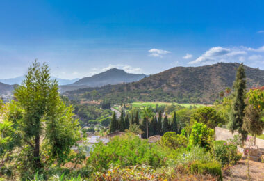 Charming five-bedroom Andalusian style villa in the gated community Puerto de Los Almendros, Benahavis with guest apartment