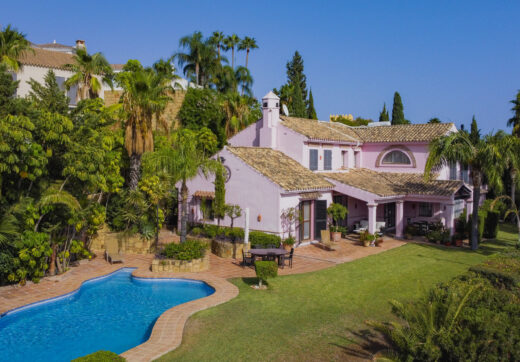 Charming five-bedroom Andalusian style villa in the gated community Puerto de Los Almendros, Benahavis with guest apartment