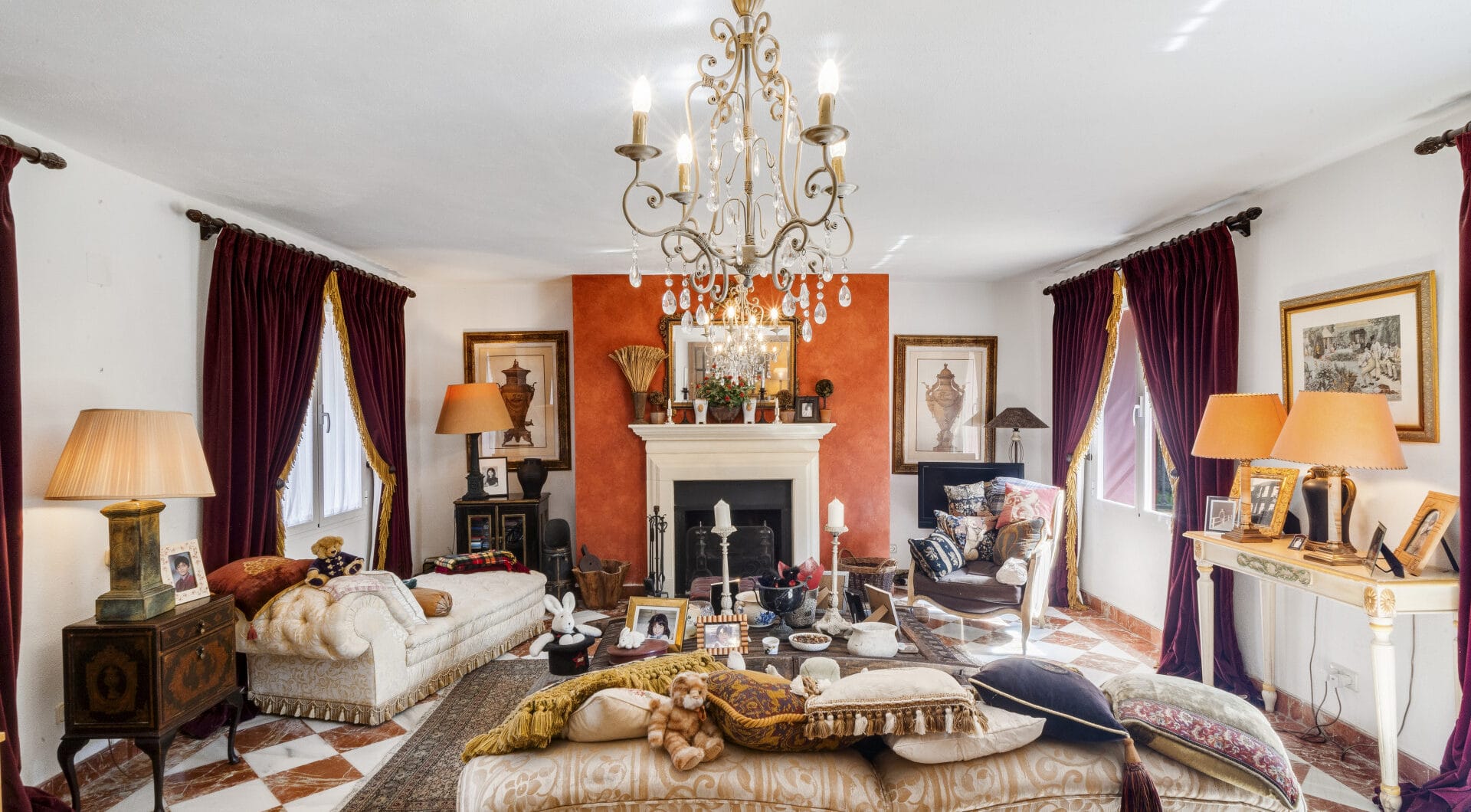 Charming five-bedroom Andalusian style villa in the gated community Puerto de Los Almendros, Benahavis with guest apartment