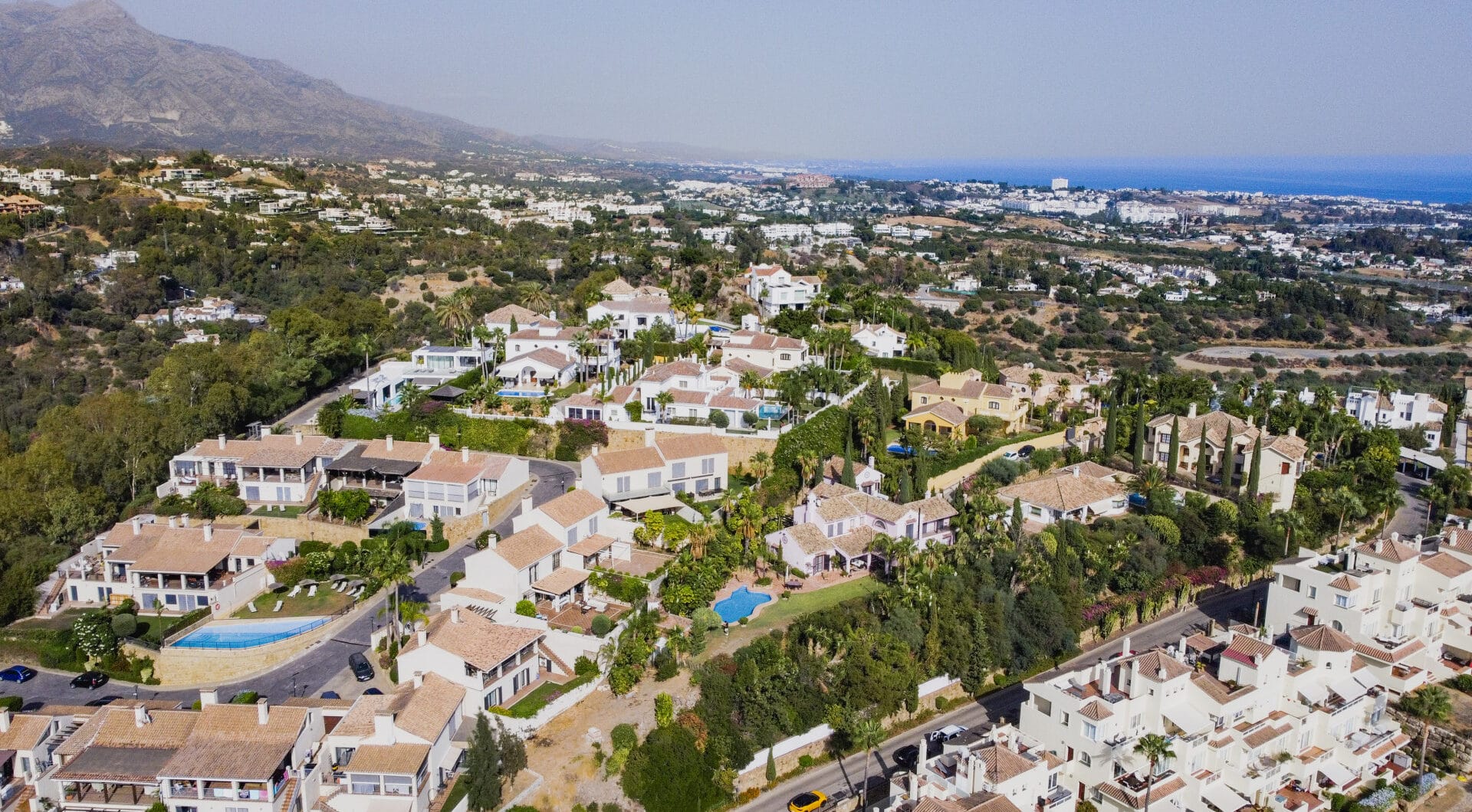 Charming five-bedroom Andalusian style villa in the gated community Puerto de Los Almendros, Benahavis with guest apartment