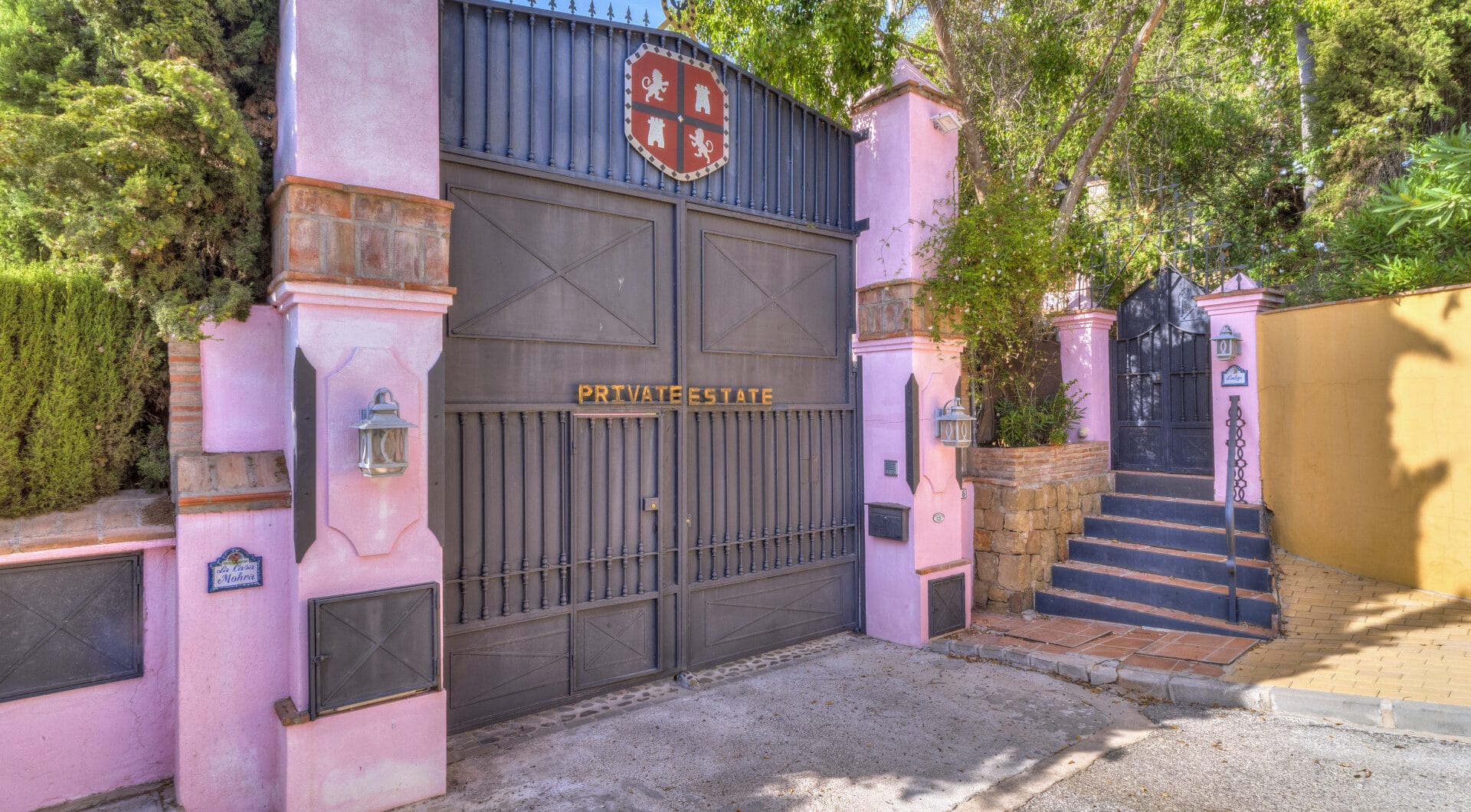 Charming five-bedroom Andalusian style villa in the gated community Puerto de Los Almendros, Benahavis with guest apartment
