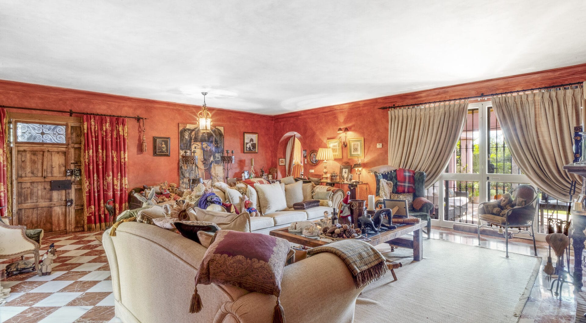 Charming five-bedroom Andalusian style villa in the gated community Puerto de Los Almendros, Benahavis with guest apartment