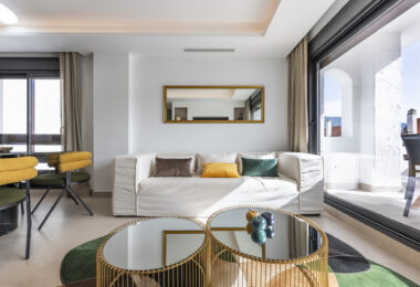 Beautifully renovated three-bedroom, east facing apartment, located in one of the most desirable complexes in Nueva Andalucia, La Maestranza.