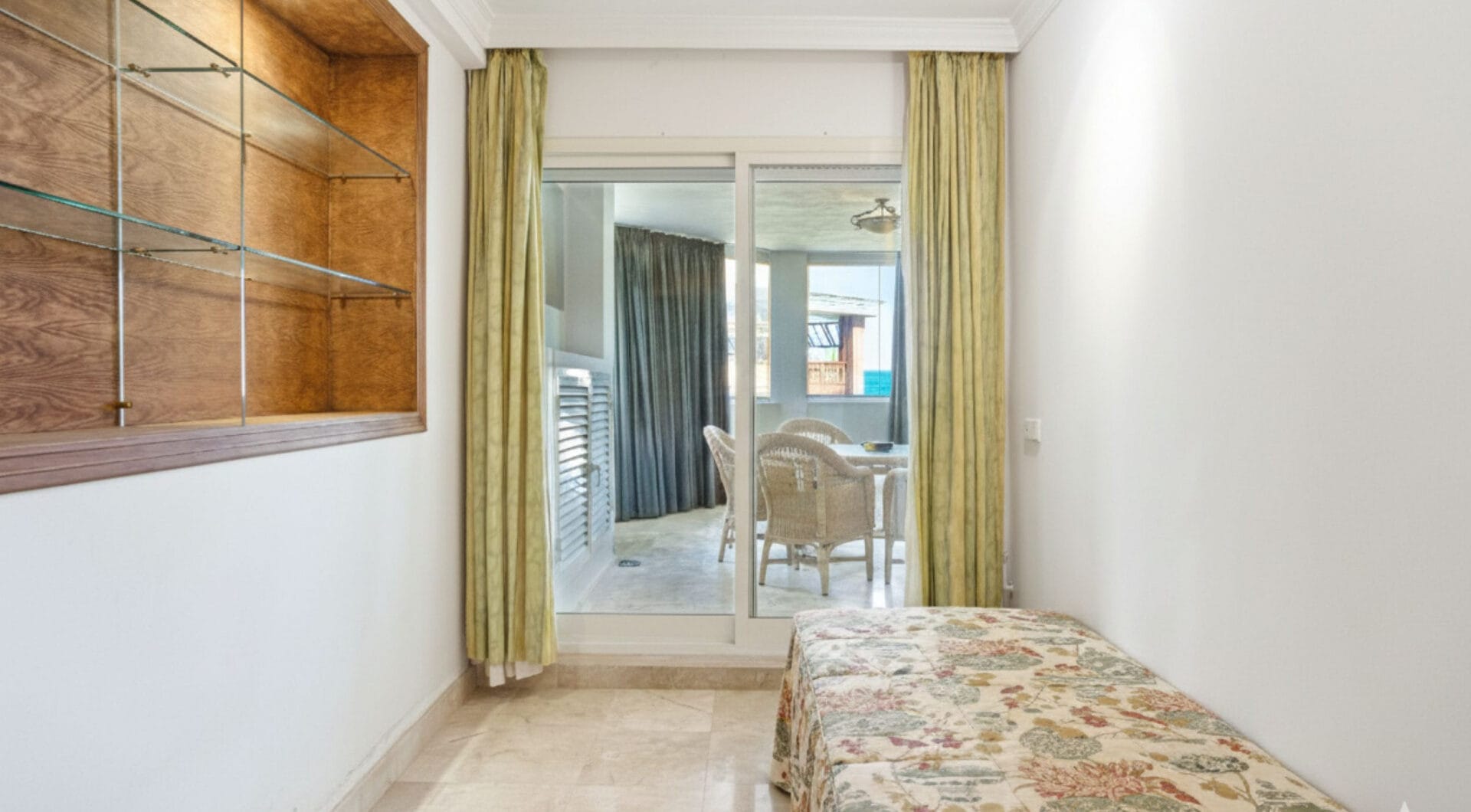 Exclusive Beachfront Two-Bedroom South-Facing Apartment with Sea Views in La Herradura, Marbella