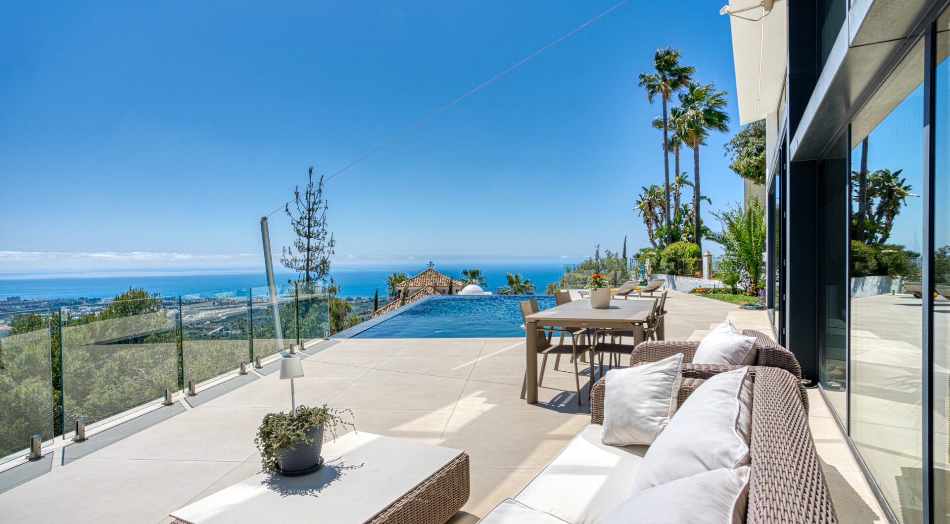 Outstanding, five bedroom Villa located in Altos de Los Monteros with panoramic sea views