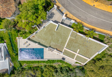 Outstanding, five bedroom Villa located in Altos de Los Monteros with panoramic sea views