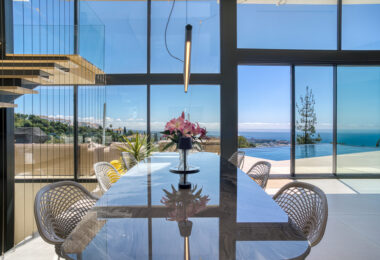 Outstanding, five bedroom Villa located in Altos de Los Monteros with panoramic sea views