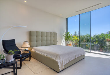 Outstanding, five bedroom Villa located in Altos de Los Monteros with panoramic sea views