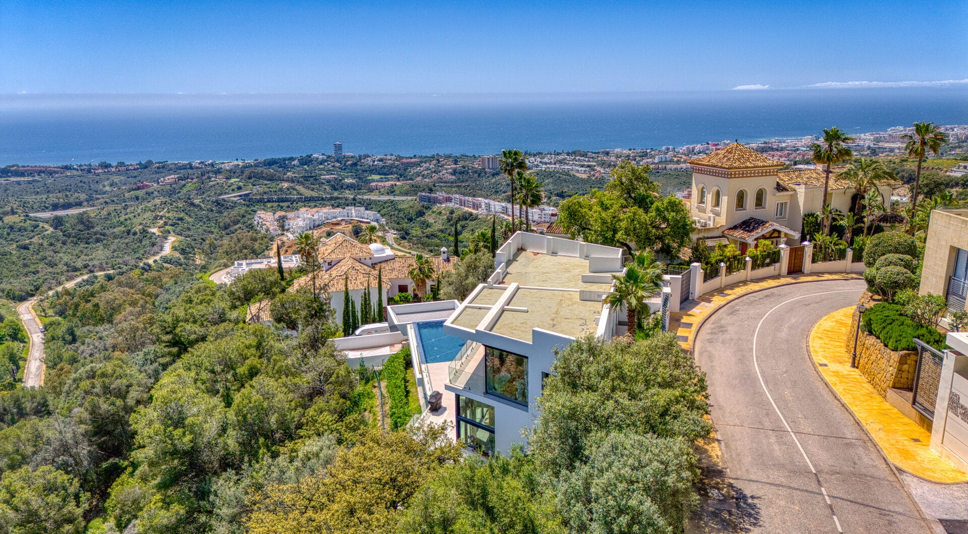 Outstanding, five bedroom Villa located in Altos de Los Monteros with panoramic sea views