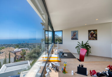 Outstanding, five bedroom Villa located in Altos de Los Monteros with panoramic sea views