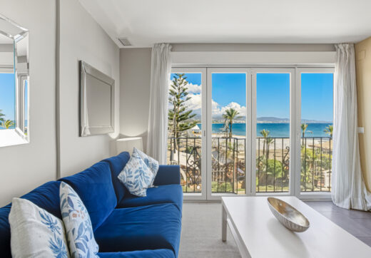 Two-bedroom, east-facing apartment with sea and mountain views, located in the heart of Puerto Banús.