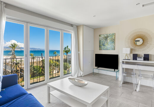 Two-bedroom, east-facing apartment with sea and mountain views, located in the heart of Puerto Banús.