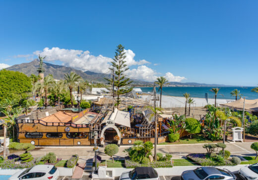 Two-bedroom, east-facing apartment with sea and mountain views, located in the heart of Puerto Banús.