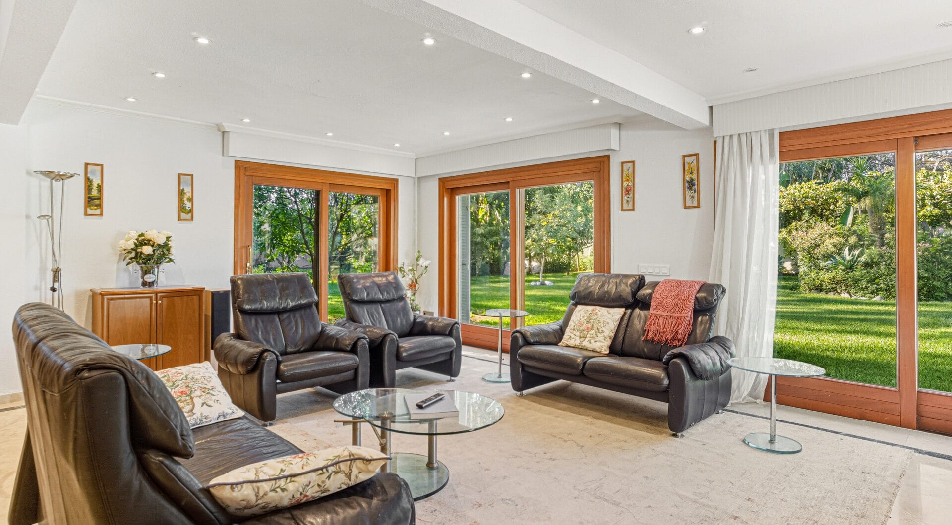 Elegant, southeast facing five bedroom Villa located on the New Golden Mile in Estepona, just steps from the beach