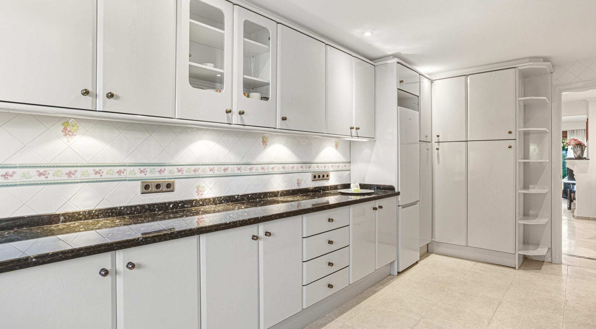 Elegant, southeast facing five bedroom Villa located on the New Golden Mile in Estepona, just steps from the beach