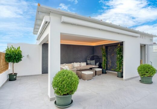 Fantastic east-facing duplex penthouse with solarium and stunning sunset views in La Cala Golf Resort, Mijas Costa