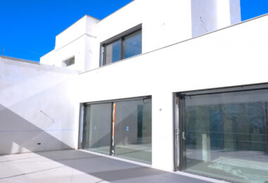 Villa Maya – a magnificent four-bedroom modern beachside villa, currently under construction on the cusp of Guadalmina Baja