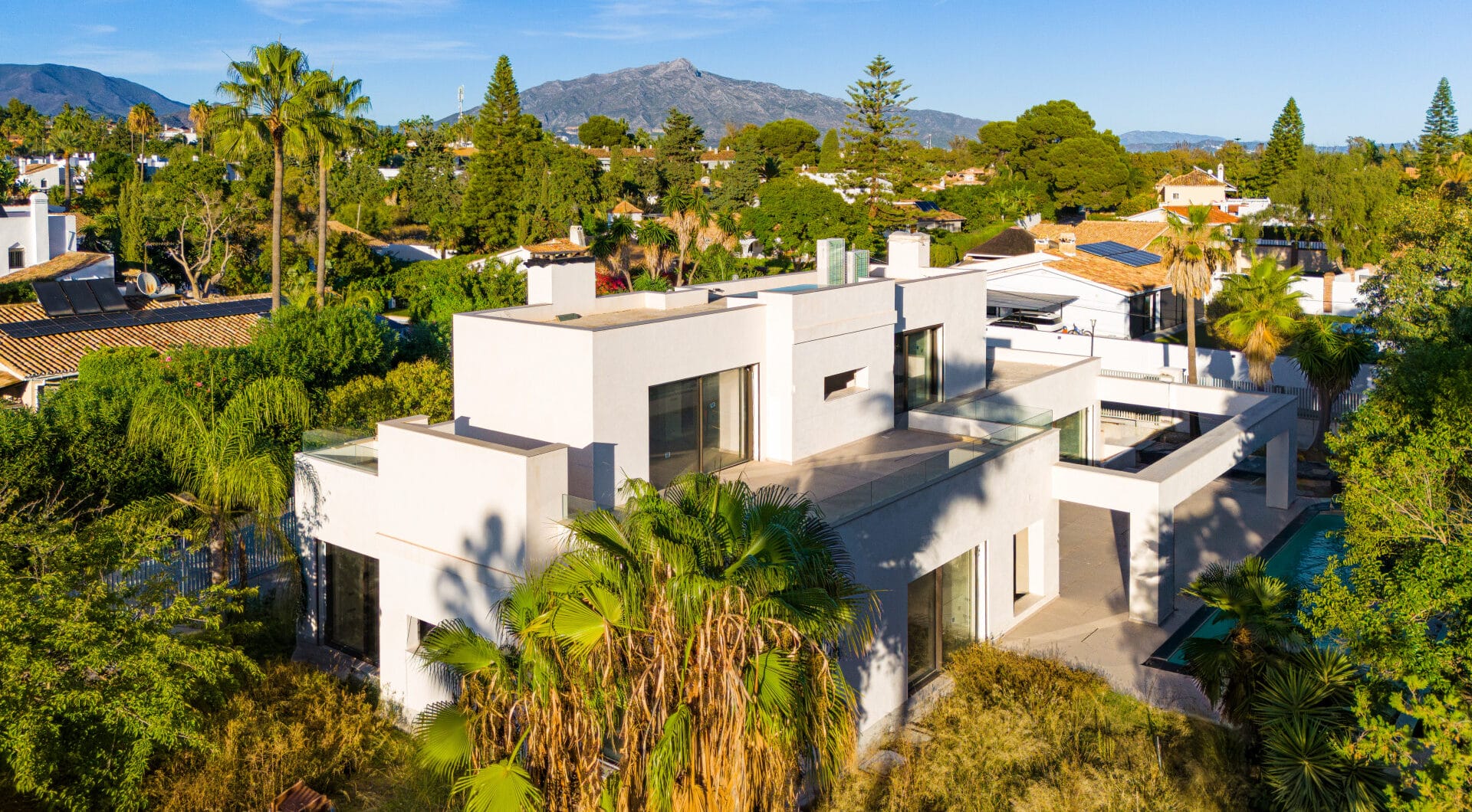 Villa Maya – a magnificent four-bedroom modern beachside villa, currently under construction on the cusp of Guadalmina Baja