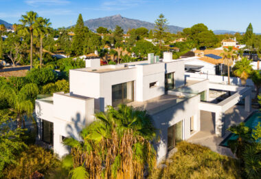 Villa Maya – a magnificent four-bedroom modern beachside villa, currently under construction on the cusp of Guadalmina Baja