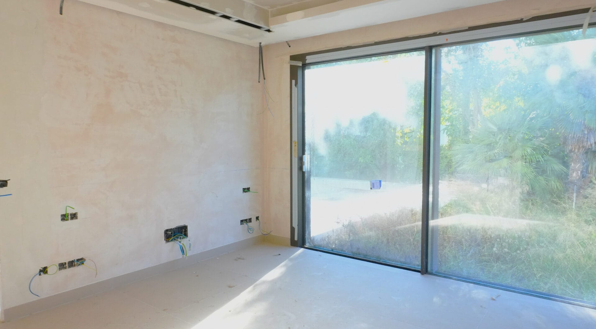 Villa Maya – a magnificent four-bedroom modern beachside villa, currently under construction on the cusp of Guadalmina Baja