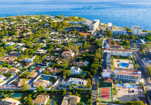 Villa Maya – a magnificent four-bedroom modern beachside villa, currently under construction on the cusp of Guadalmina Baja