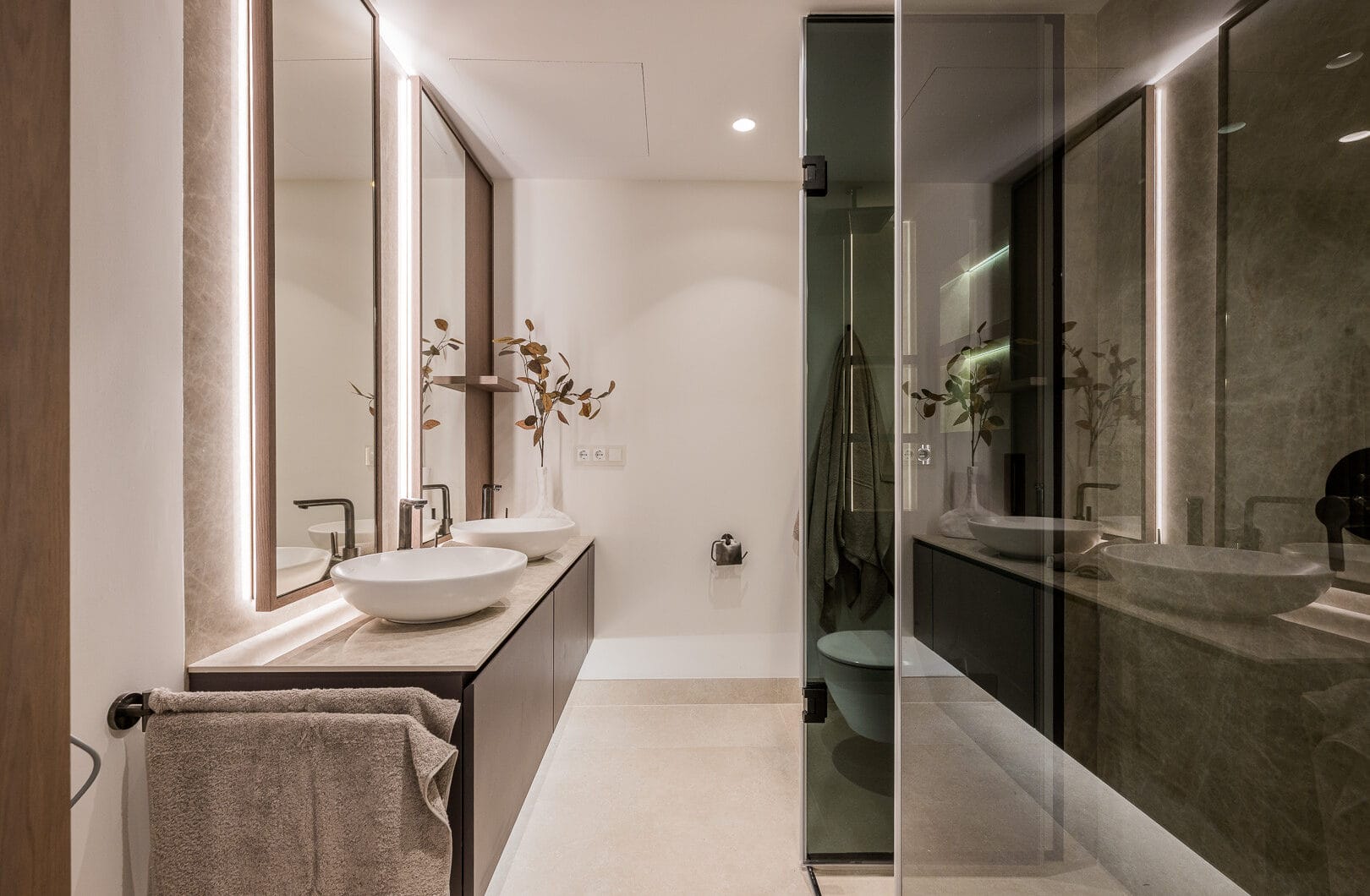 Beautifully renovated, south facing three-bedroom apartment located  in the prestigious gated community of Bahia del Velerin, Estepona