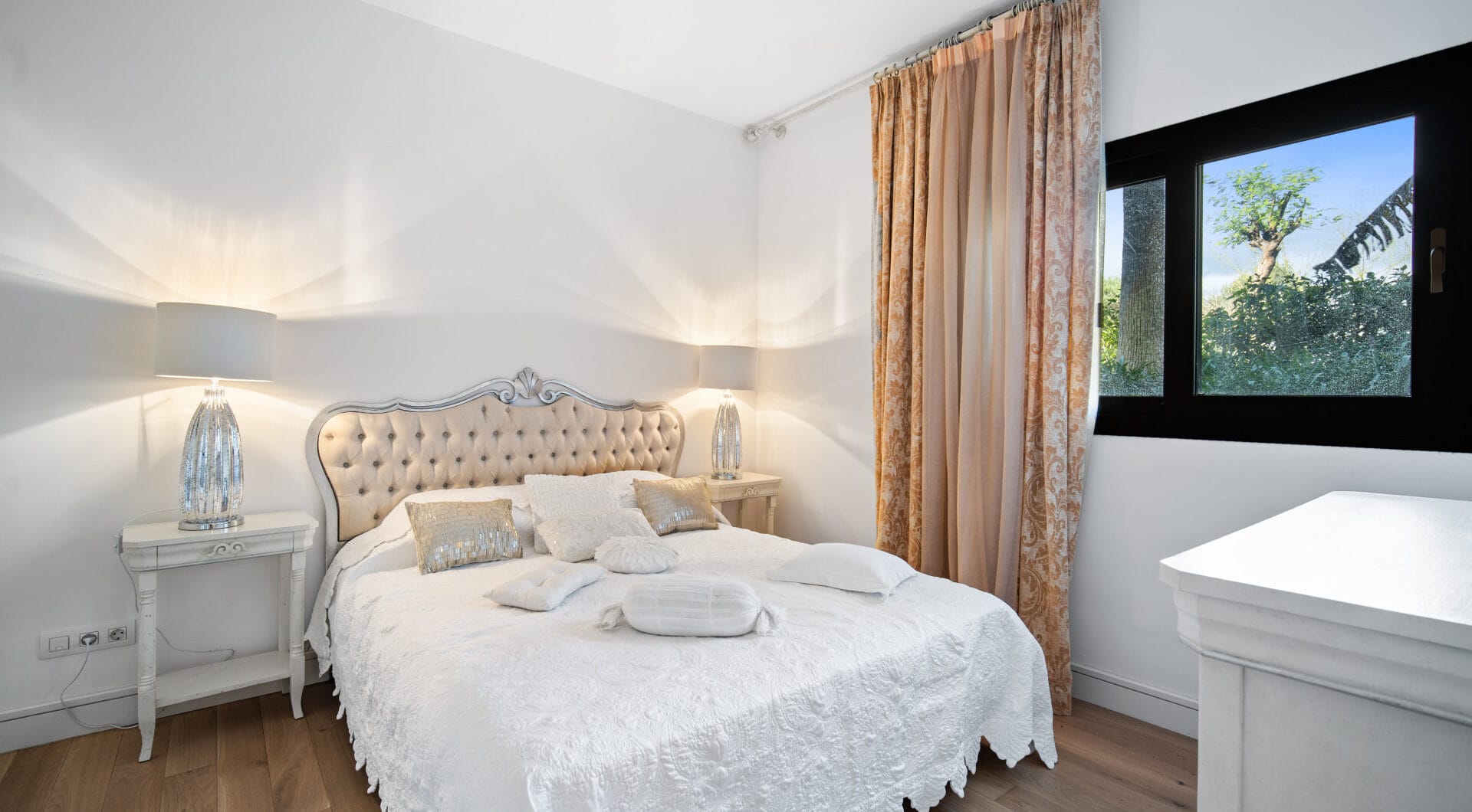 Renovation Opportunity - Six bedroom south west facing villa, located in Lomas de Magna Marbella on Marbella's Golden Mile