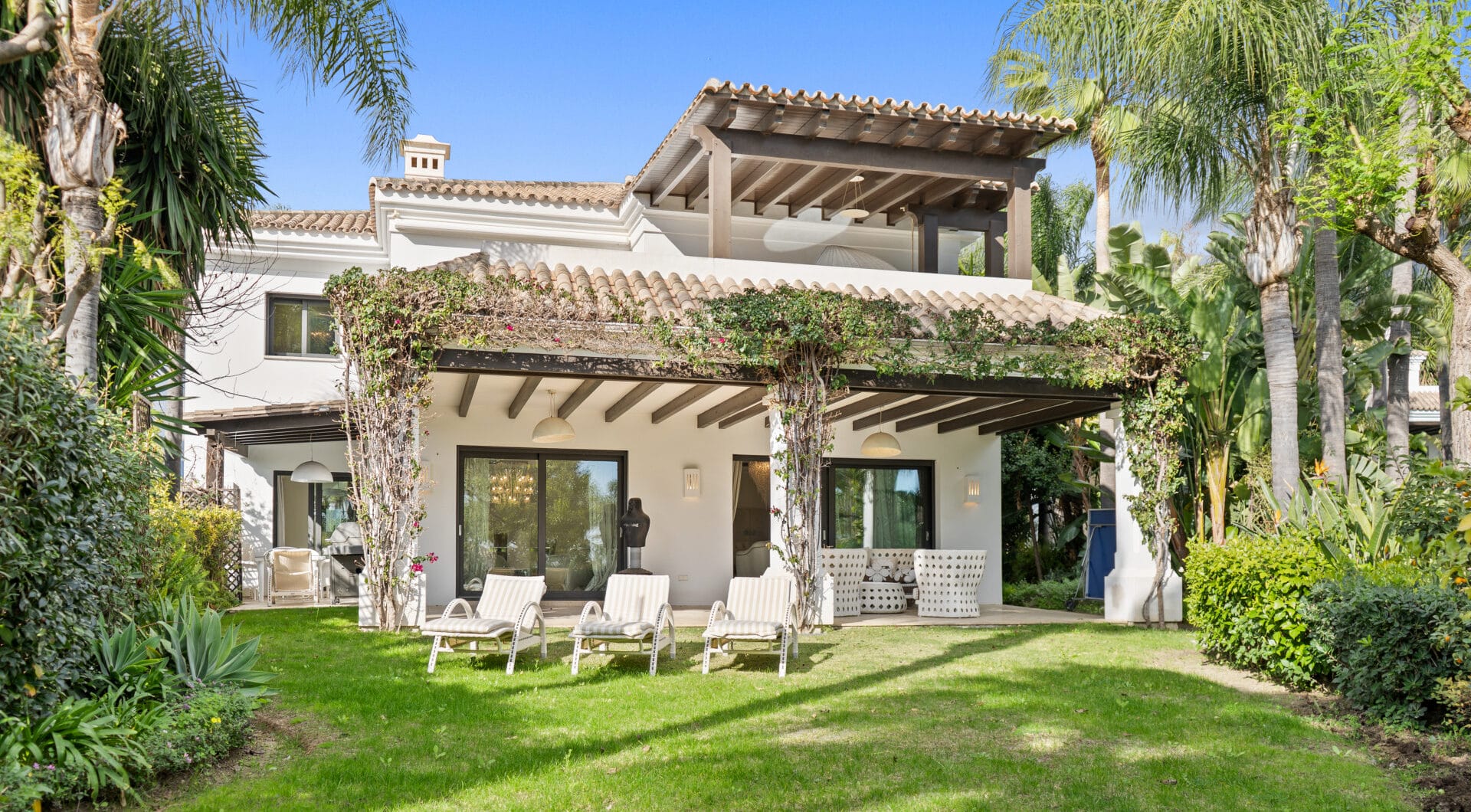 Renovation Opportunity - Six bedroom south west facing villa, located in Lomas de Magna Marbella on Marbella's Golden Mile