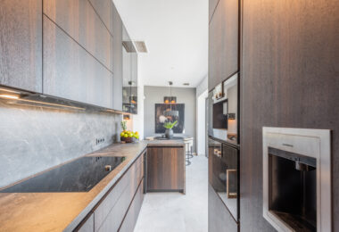 Scandi-style design bungalow in the beachfront Oasis Club on Marbella's Golden Mile.