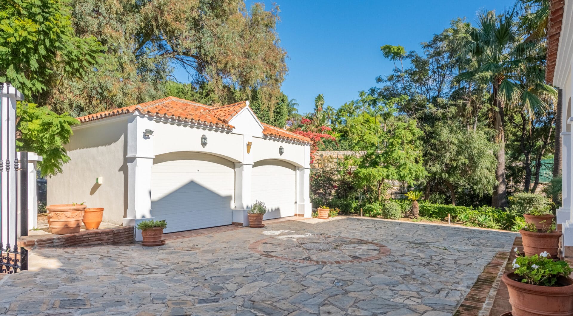 Classic Andalusian Luxury in Marbella’s Hidden Enclave of Vega del Colorado