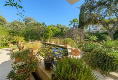 Elegant Villa with Private Garden and Pool in Sotogrande Alto Central
