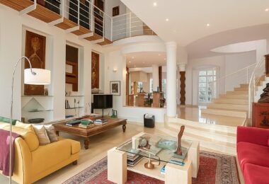Elegant Villa with Private Garden and Pool in Sotogrande Alto Central