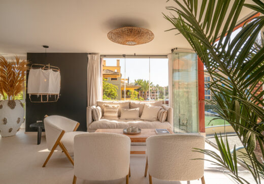 Luxuriously renovated apartment in Ribera de la Romana in the marina of Sotogrande