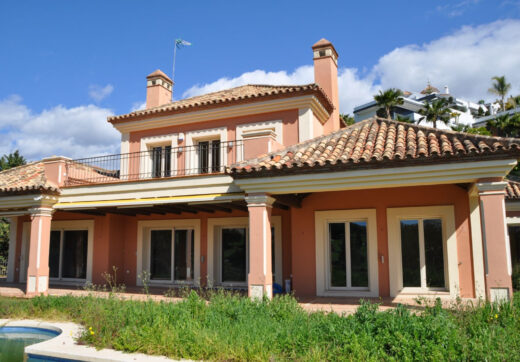 Villa Lagos Project in Atalaya, La Alqueria – Frontline Golf with Panoramic Lake &amp; Sea Views