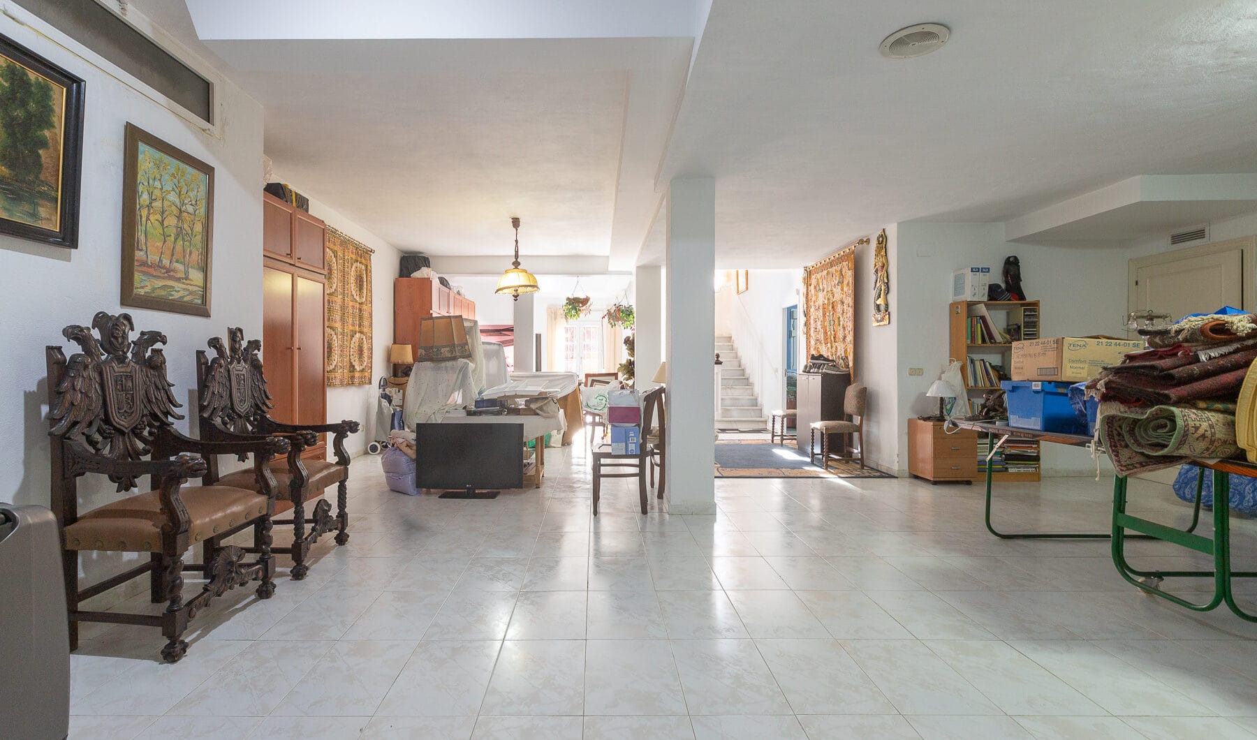Villa with sea views in Seghers, Estepona