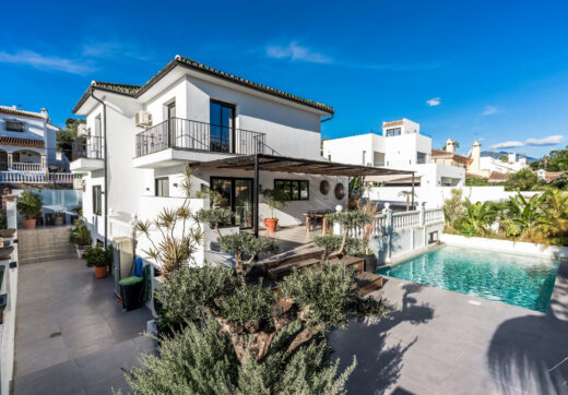 Luxury villa close to amenities