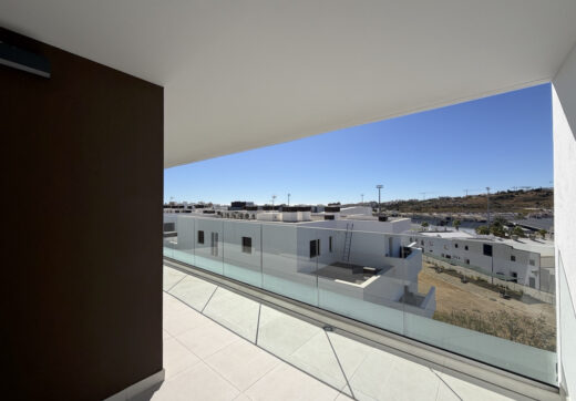 Modern Three-Bedroom Apartment in Estepona with Panoramic Views